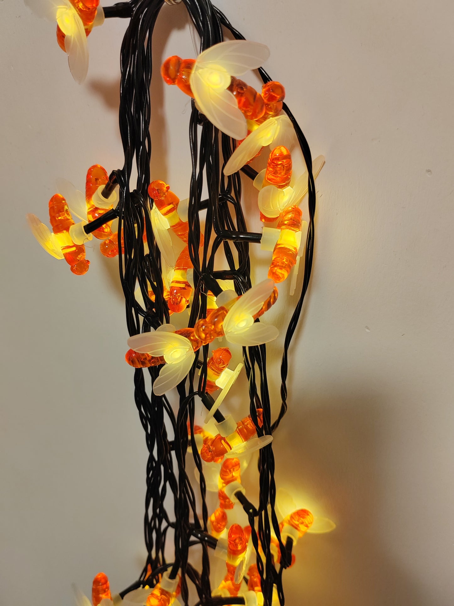 🌟Abejita navideña con panel - Fotos reales